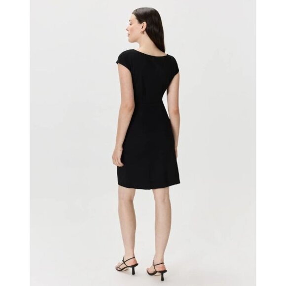 Quince Ultra-Stretch Ponte Cap Sleeve Dress Black Medium NWT - Picture 3 of 10